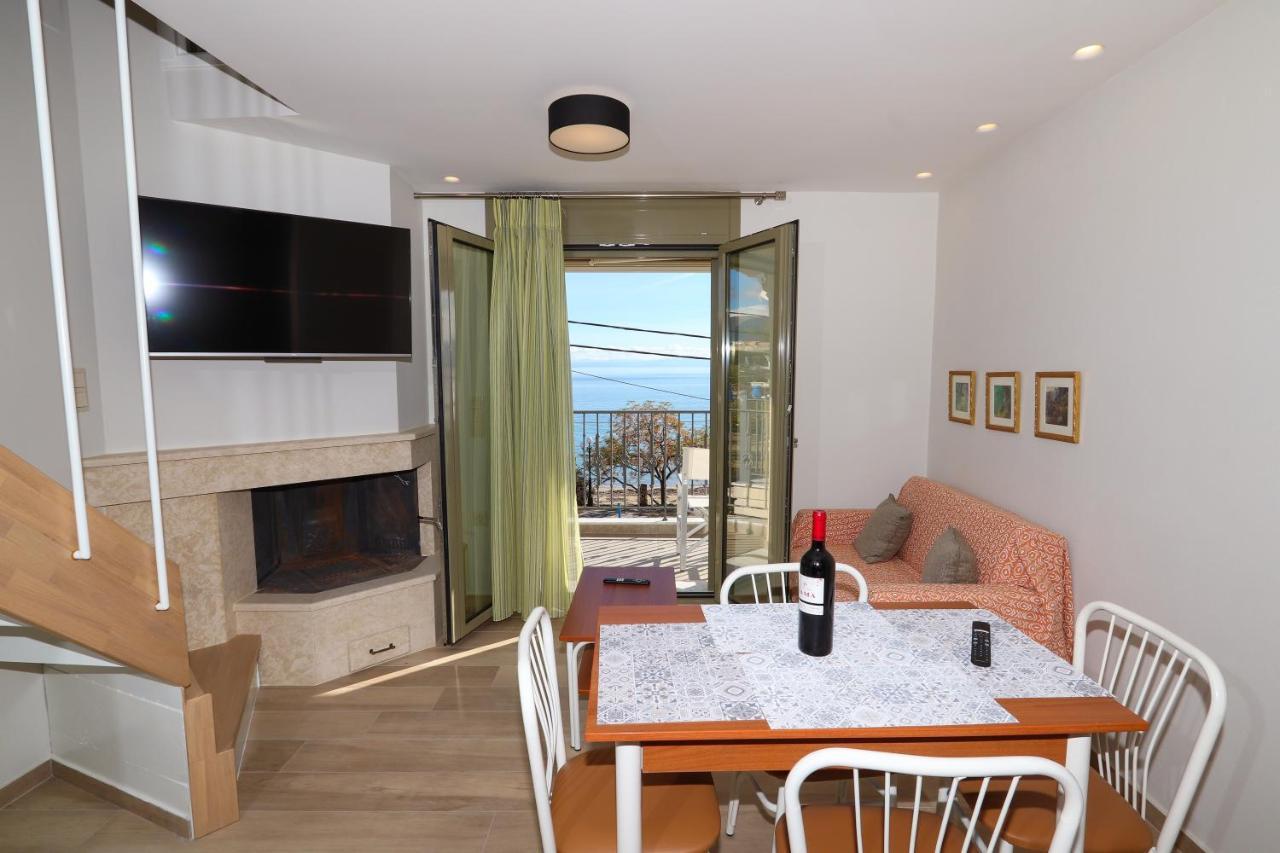 East & West Seaside Apartments Gialtra Exterior foto